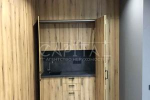 комерційна за адресою Київ, Кловський узвіз, 7