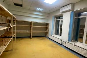 комерційна за адресою Дніпровська набережна вул., 13
