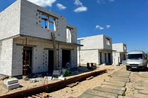 будинок за адресою Центральна вул., 44л