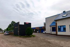 комерційна за адресою Броварської Сотні вул. (Чкалова), 15