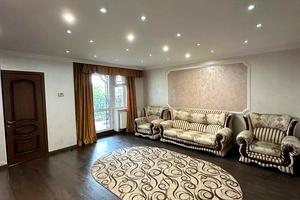 квартира за адресою Добрянського, 7