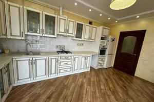 квартира за адресою Хмельницького вул., 284а