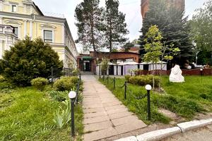 комерційна за адресою Віктора Косенка вул., 1