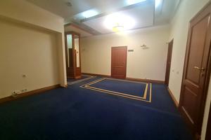 комерційна за адресою Новокостянтинівська вул., 13