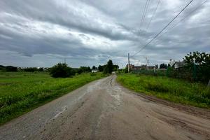 ділянка за адресою с. Михайлівка-Рубежівка, Довженка, 2