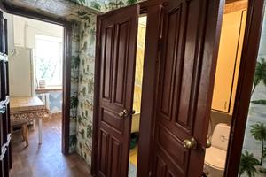 квартира за адресою Космонавтів вул., 6