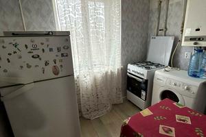 квартира по адресу Строителей ул., 14