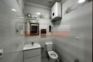 комерційна за адресою Жилянська вул., 68