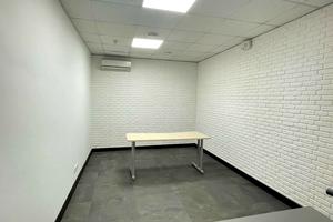 комерційна за адресою Воздвиженська вул., 43