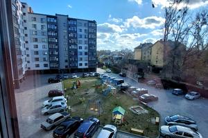 квартира за адресою Макогона вул., 25