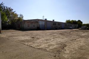 комерційна за адресою 3й травневий пер, 14