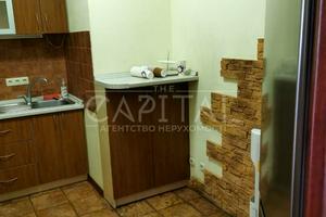 комерційна за адресою Велика Васильківська вул. (Червоноармійська), 72