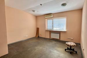 комерційна за адресою Автопаркова вул., 7