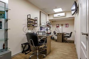 комерційна за адресою Голосіївська вул., 13