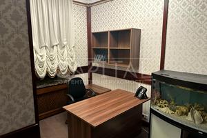 комерційна за адресою Костельна вул., 6