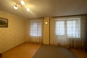 квартира за адресою Макарова, 56