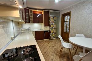 квартира за адресою Пасічна, 21