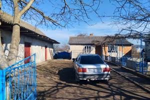 дом по адресу Шкільна