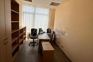комерційна за адресою Антоновича вул. (Горького), 33В