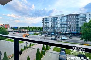 комерційна за адресою Снігурського, 17