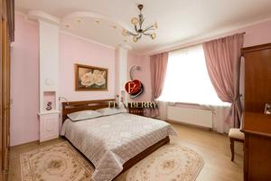 будинок за адресою 1 Травня вул.