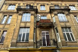 комерційна за адресою Остапа Нижанківського вул., 7