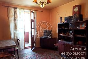квартира по адресу Єсеніна, 1