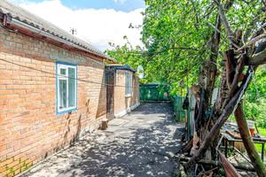 будинок за адресою Центральна, 1