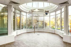 коммерческая по адресу Жилянская ул., 75