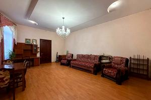 квартира за адресою Гайдамацька вул., 3