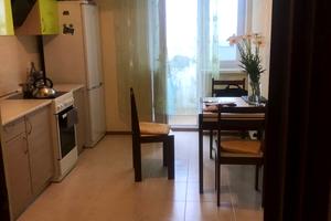 квартира за адресою Любомира Гузара просп. (Космонавта Комарова), 46