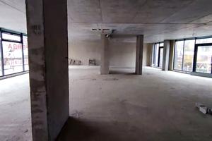комерційна за адресою Родини Барвінських вул., 4
