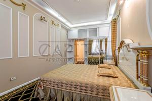 комерційна за адресою Патріарха Володимира Романюка вул. (Жовтнева), 2Б