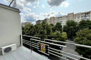 комерційна за адресою Криворізька вул., 11
