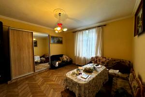 квартира за адресою Воля вул., 8