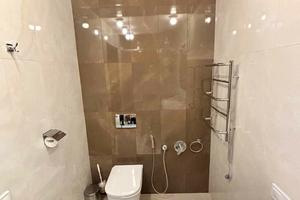 комерційна за адресою майдан Незалежності пл., 2