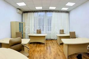 комерційна за адресою Лесі Українки бульв., 7-В