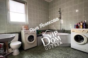 дом по адресу Одесса, Небесной Сотни просп. (Маршала Жукова)