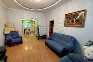 квартира за адресою Кропивницького вул., 54