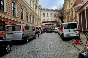 квартира за адресою Олександра Доброго вул., 7