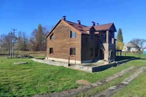 коммерческая по адресу Комарова, 25