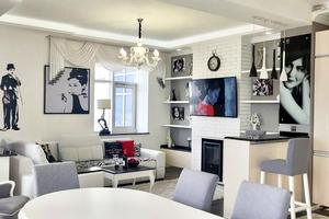 квартира за адресою Дніпровська набережна вул., 1