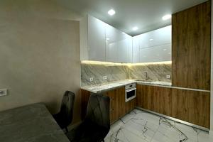 квартира за адресою Космічна вул., 5