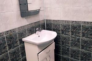 квартира за адресою Юна, 1