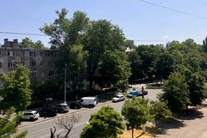 квартира за адресою Космонавтів вул., 14