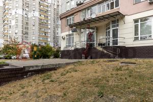 комерційна за адресою Миколи Амосова вул., 4