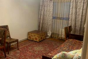 квартира за адресою Гната Хоткевича вул., 75