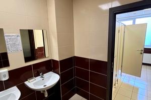 комерційна за адресою майдан Незалежності пл., 2