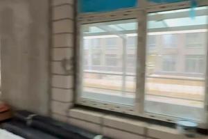 комерційна за адресою Родини Крістерів, 11