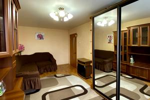 квартира по адресу Космонавтов ул., 77а